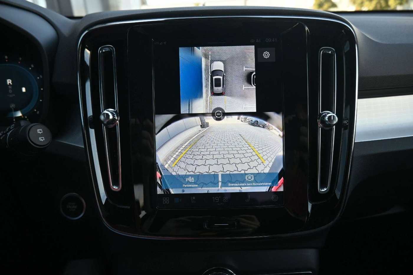 Volvo  B3 DKG Plus Dark*FSHZG*360°*ACC