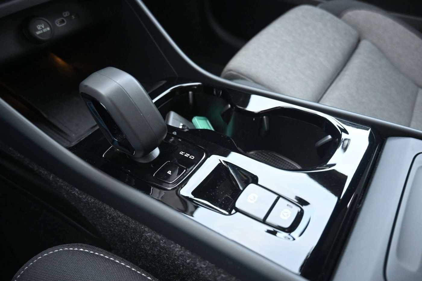 Volvo  B3 DKG Plus Dark*FSHZG*360°*ACC