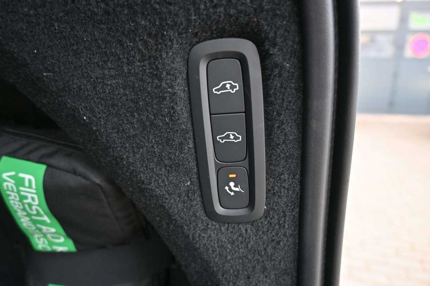 Volvo  B5 D AWD Ultimate Dark*STDHZG*LUFT*360°*AHK