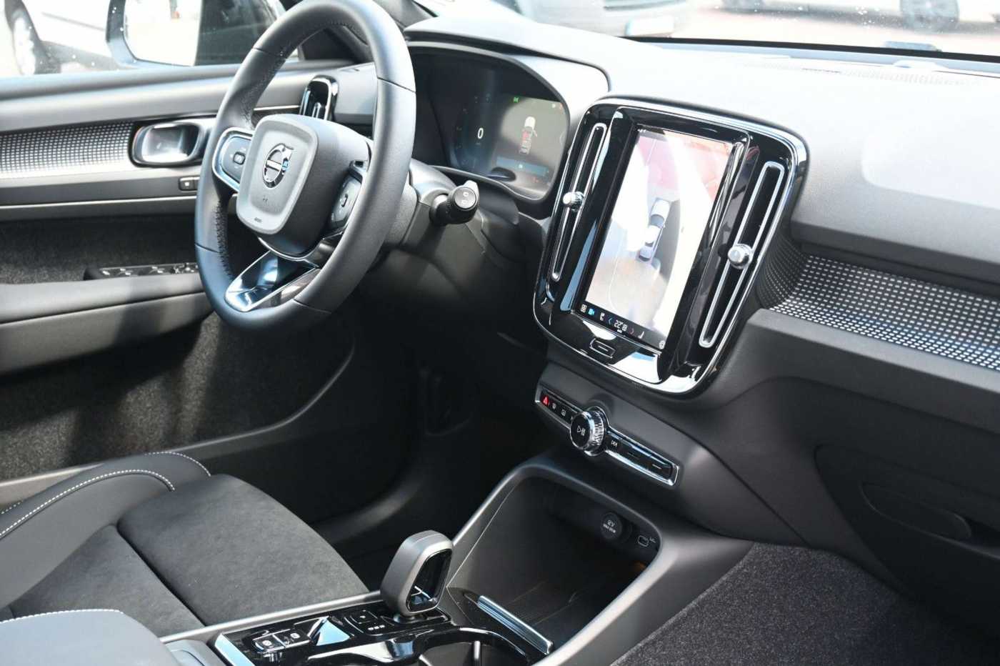 Volvo  B3 DKG Plus Black Edition*FSHZG*360°*ACC