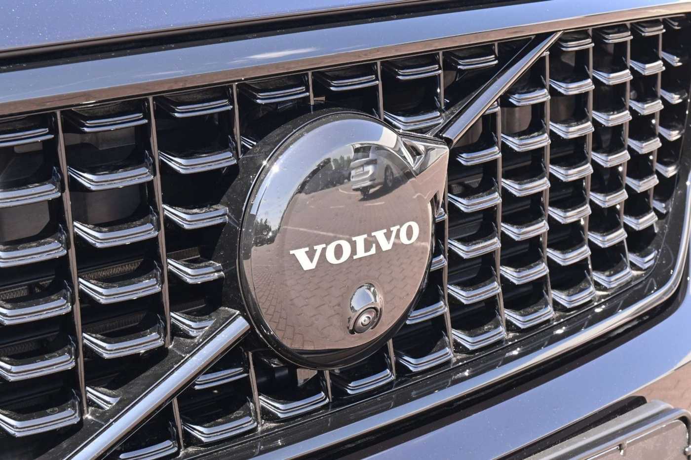 Volvo  B3 DKG Plus Black Edition*FSHZG*360°*ACC