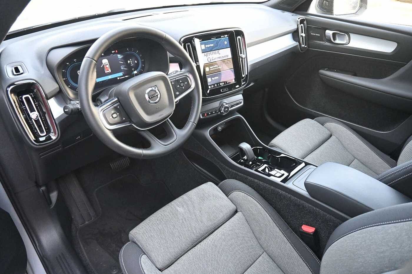 Volvo  B3 DKG Plus Dark*FSHZG*360°*ACC