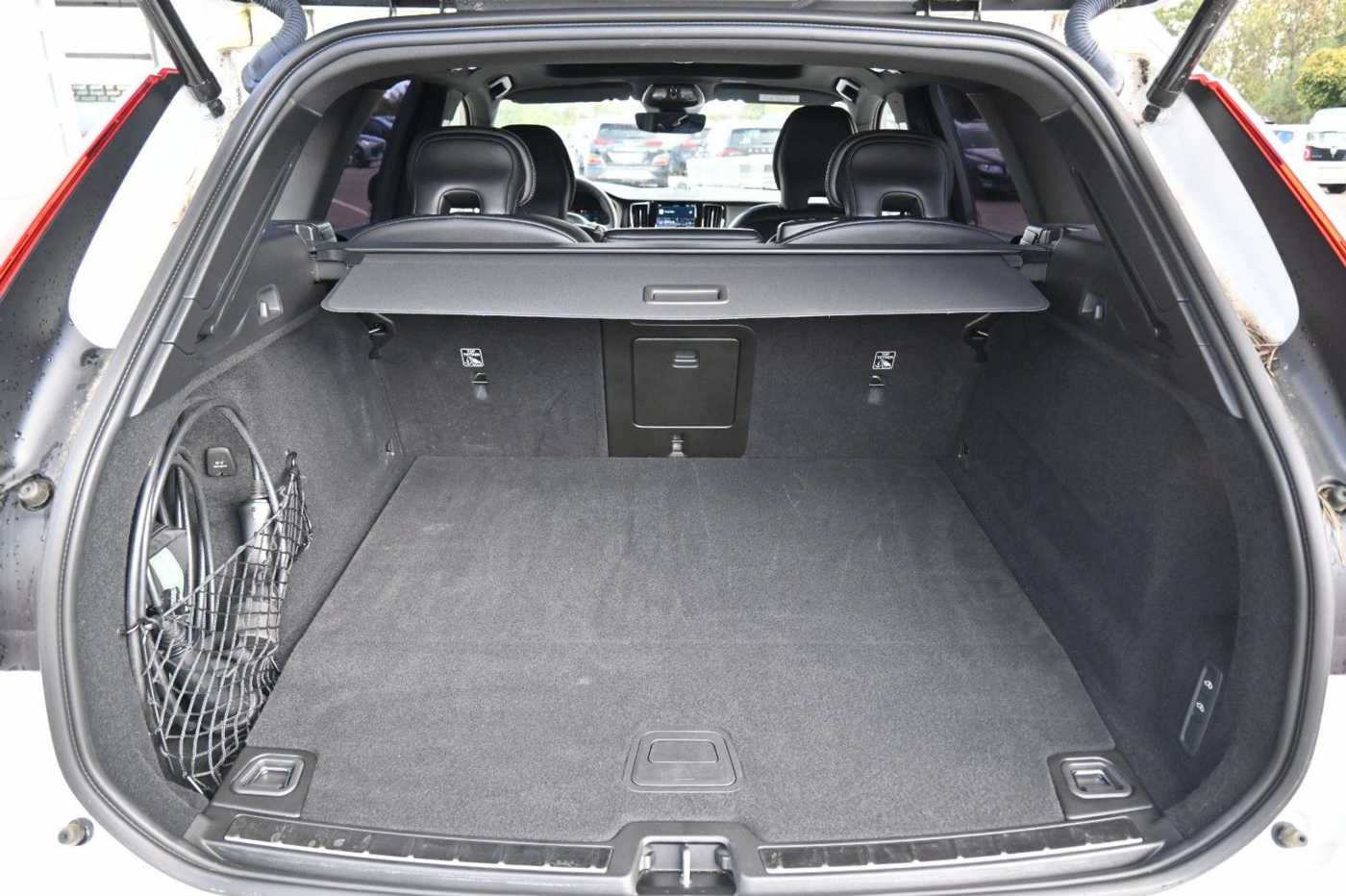 Volvo  R Design PHEV MAPS*Luft*B&W*STHZG*HUD*