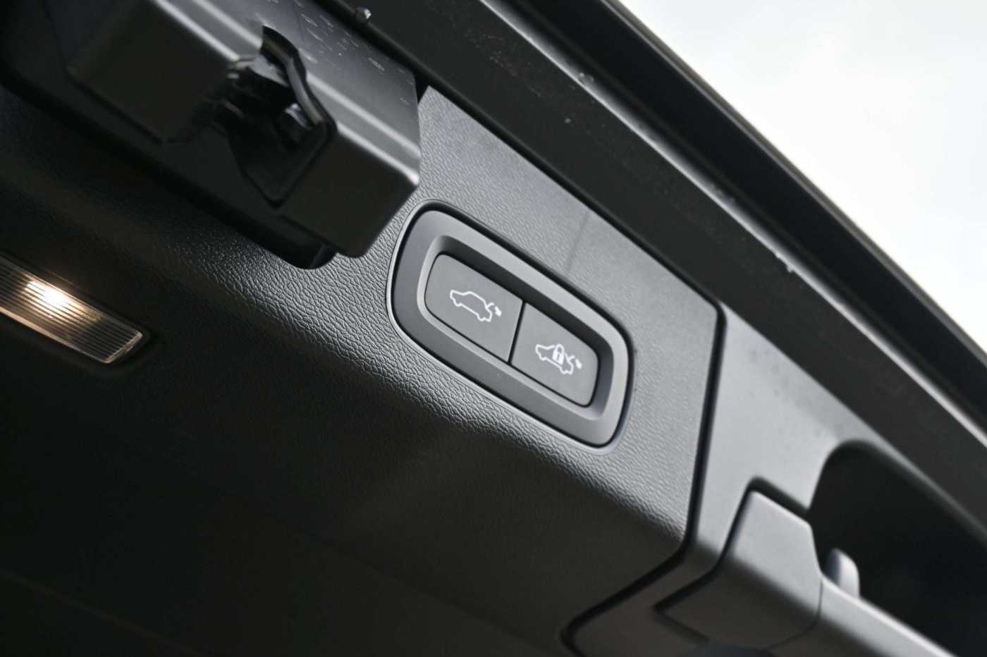 Volvo  R Design PHEV MAPS*Luft*B&W*STHZG*HUD*