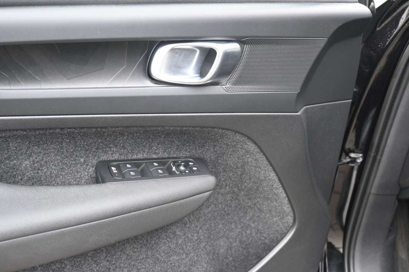 Volvo  Recharge Pure Electric AWD Plus*AHK*
