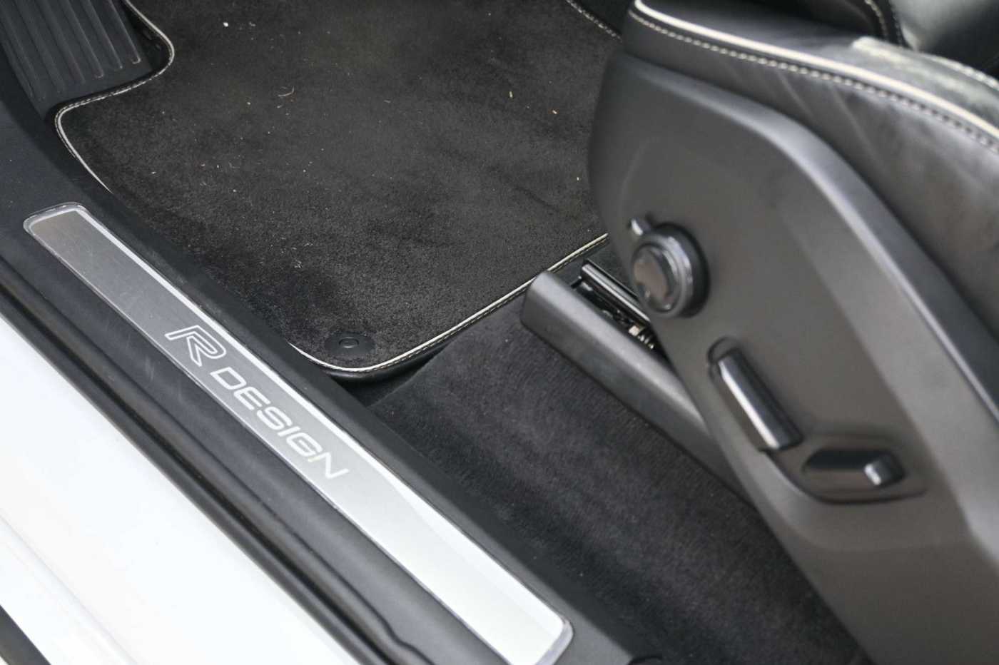 Volvo  D5 R-Design*VOLL*PANO*LUFT*255PS*MIETKAUF