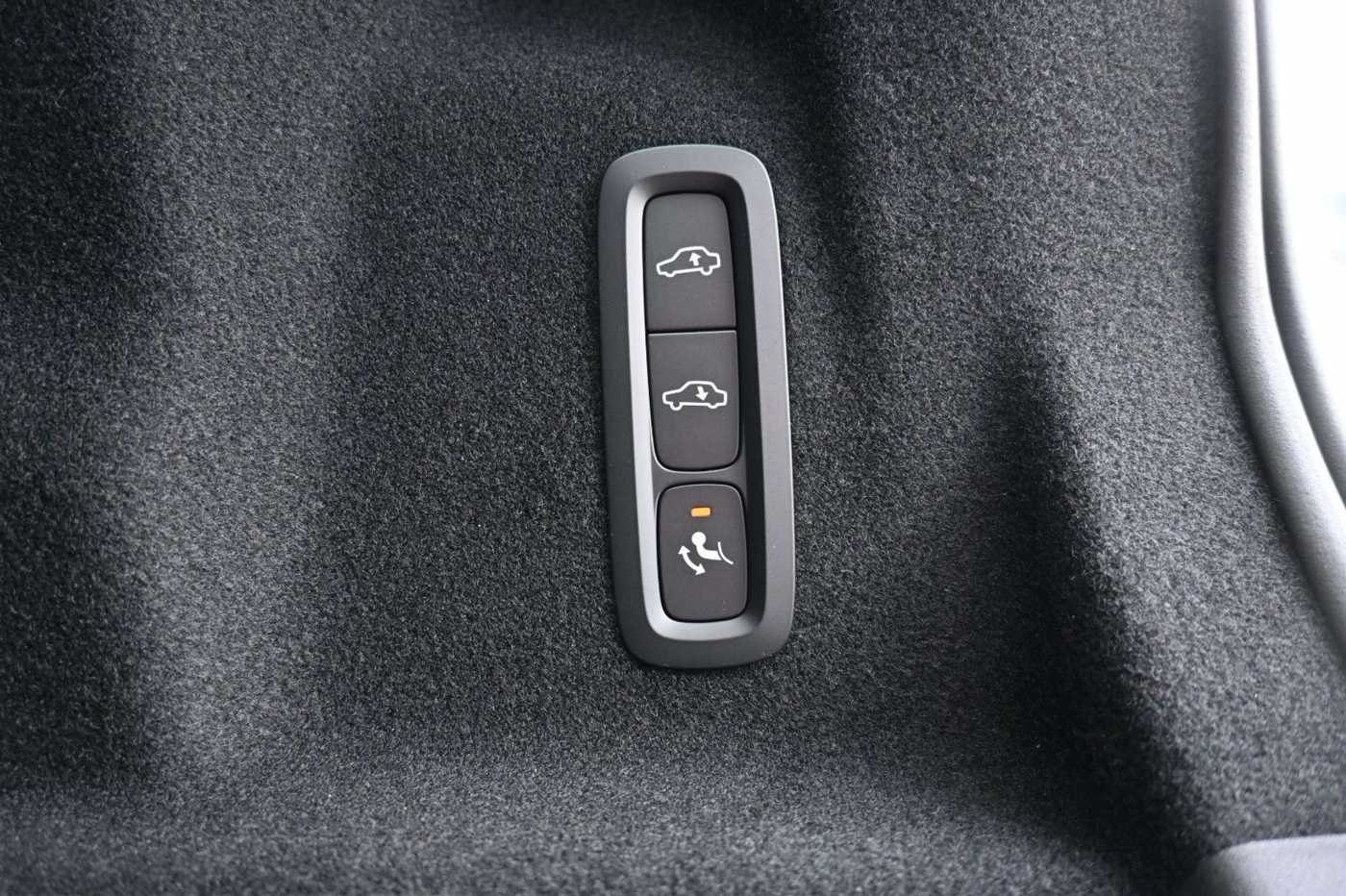 Volvo  B5B AWD Ultra Dark*360°*H/K*AHK*HUD*ACC