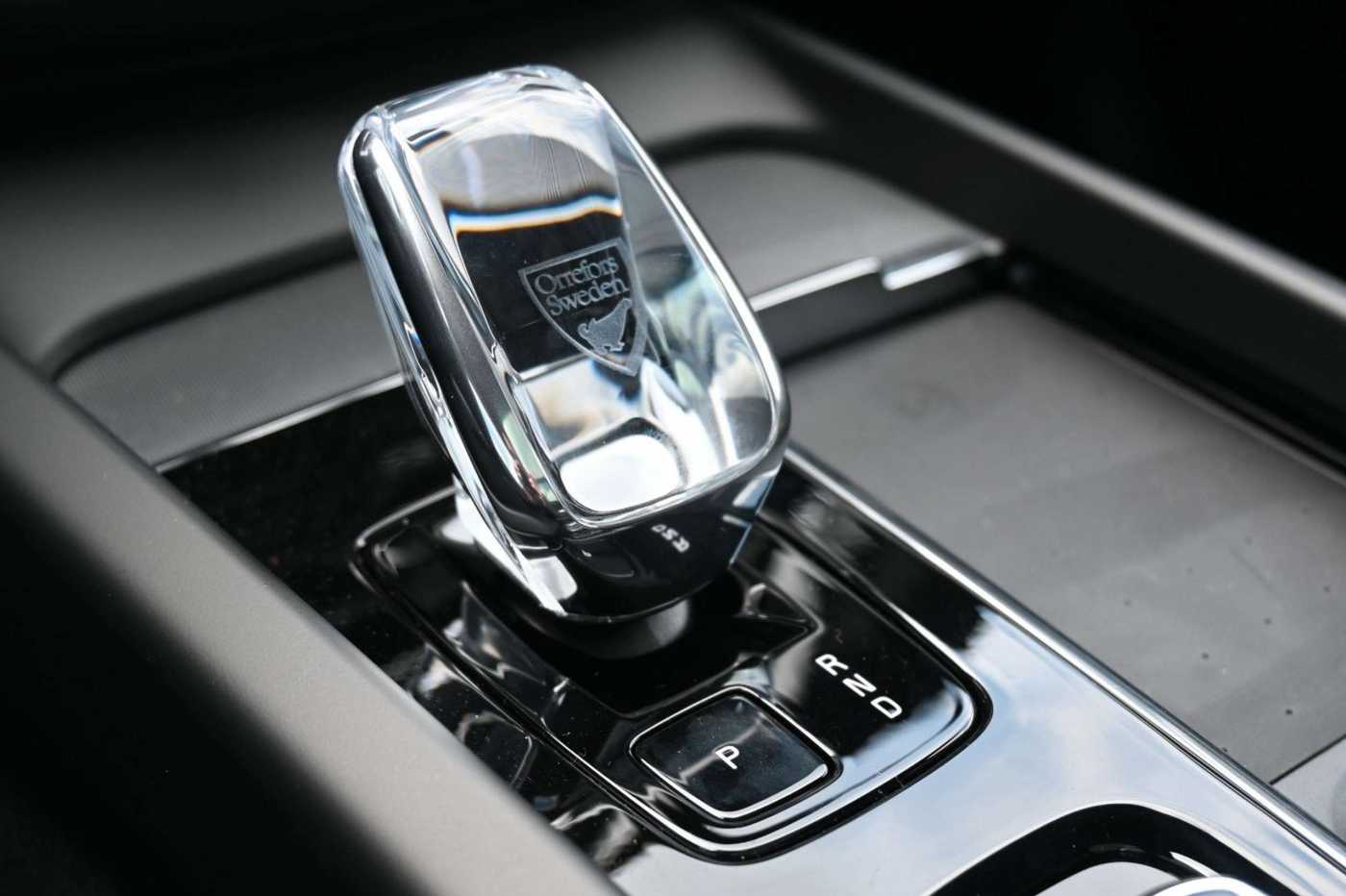 Volvo  B5B AWD Ultra Dark*360°*H/K*AHK*HUD*ACC