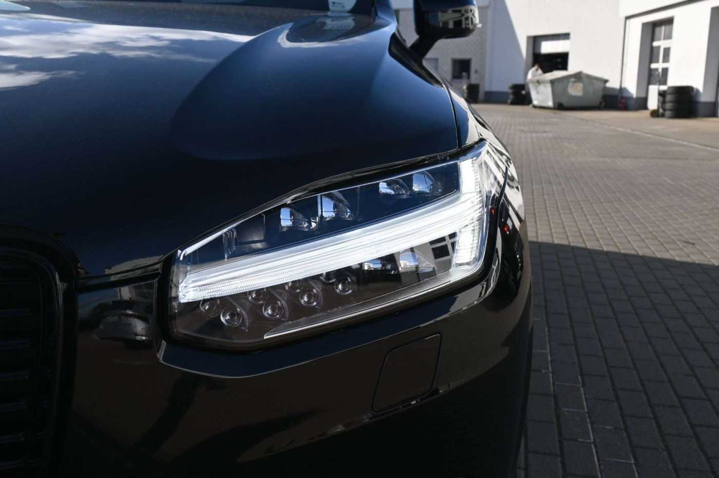 Volvo  T8 AWD RC Ultra Dark*LUFT*360°*ACC