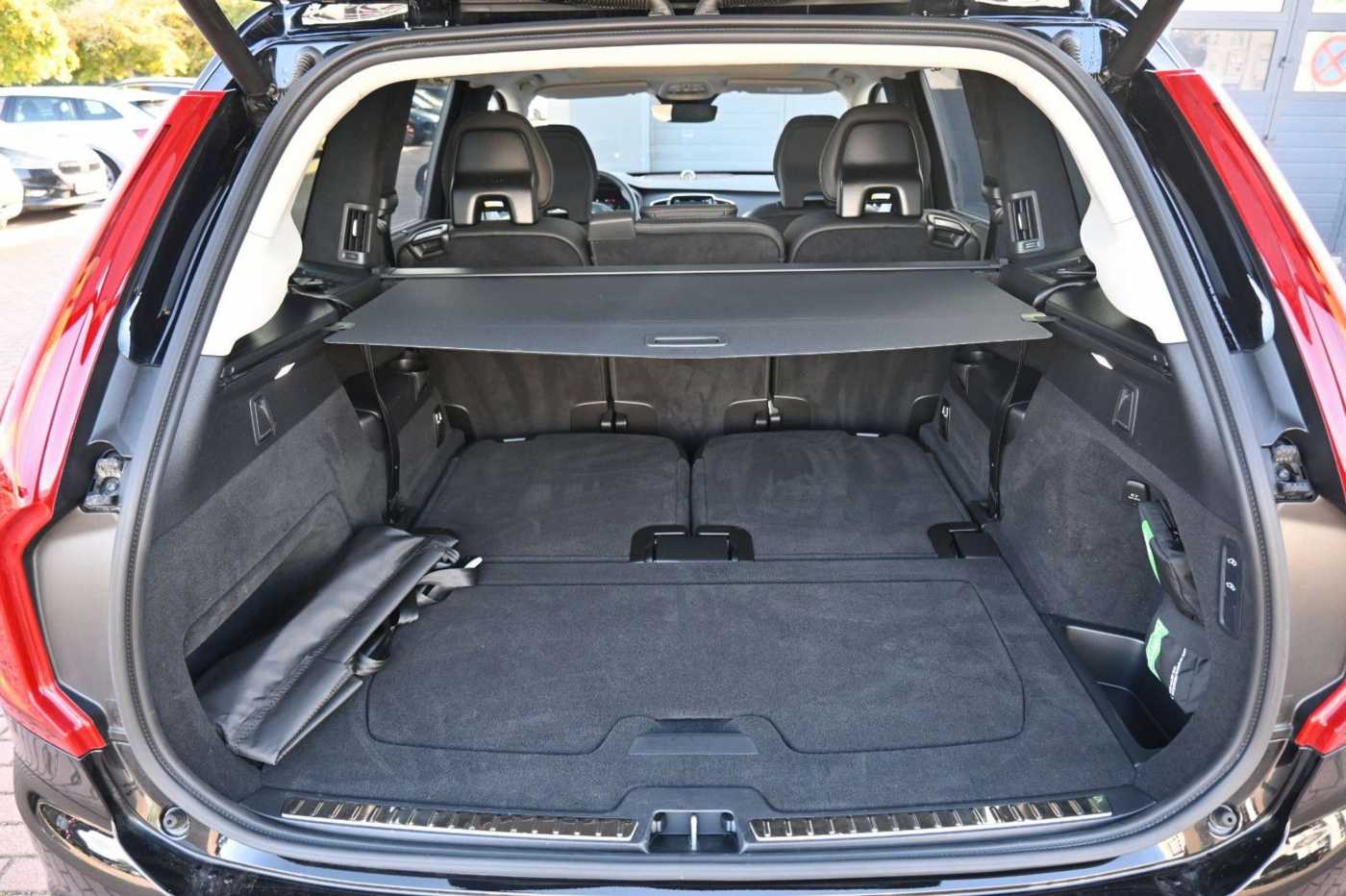 Volvo  T8 AWD RC Ultra Dark*LUFT*360°*ACC