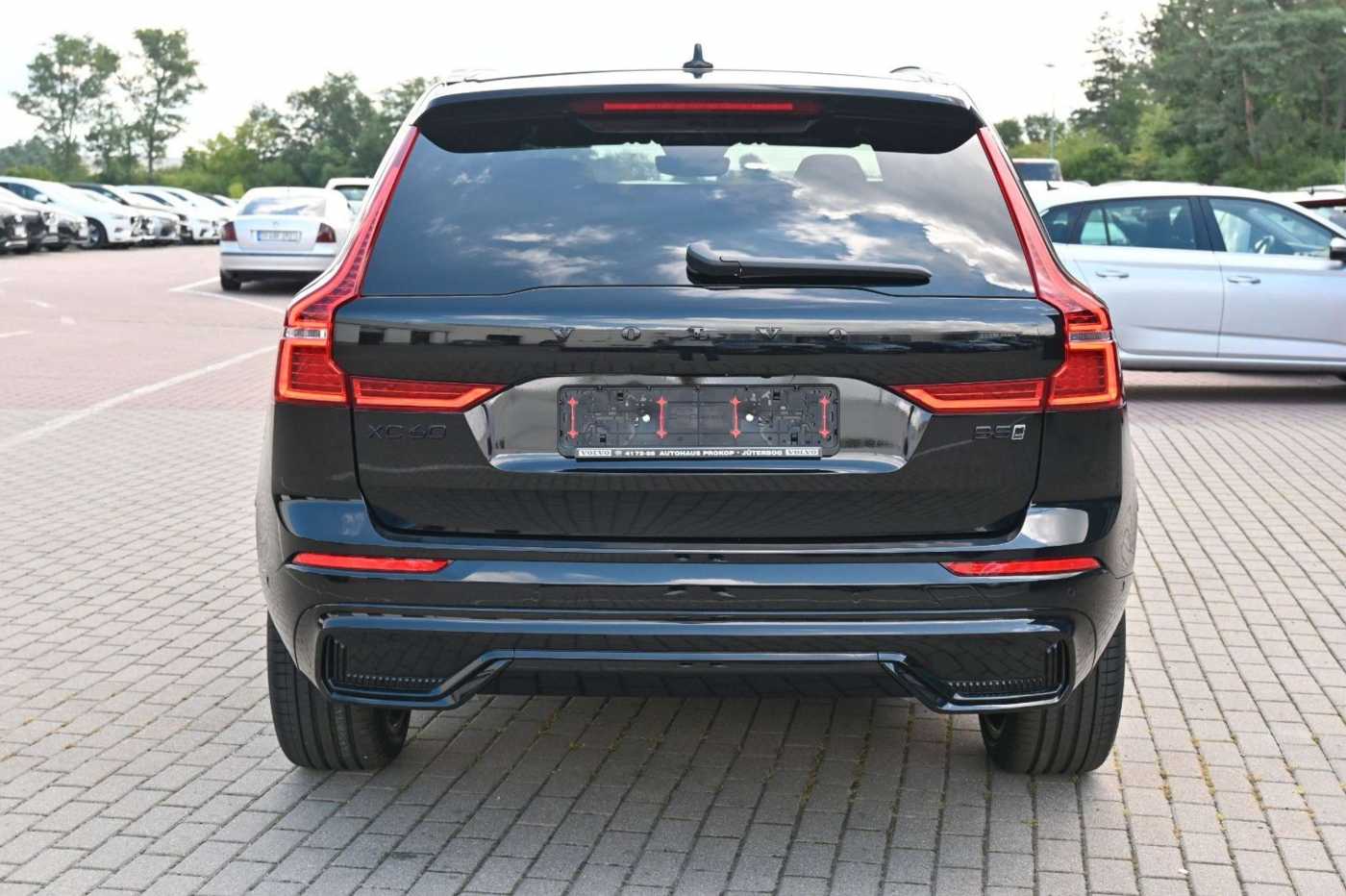 Volvo  B5 B Ultra Black Edition*LUFT*360°*Massage*
