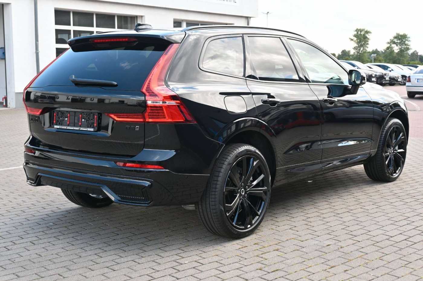 Volvo  B5 B Ultra Black Edition*LUFT*360°*Massage*