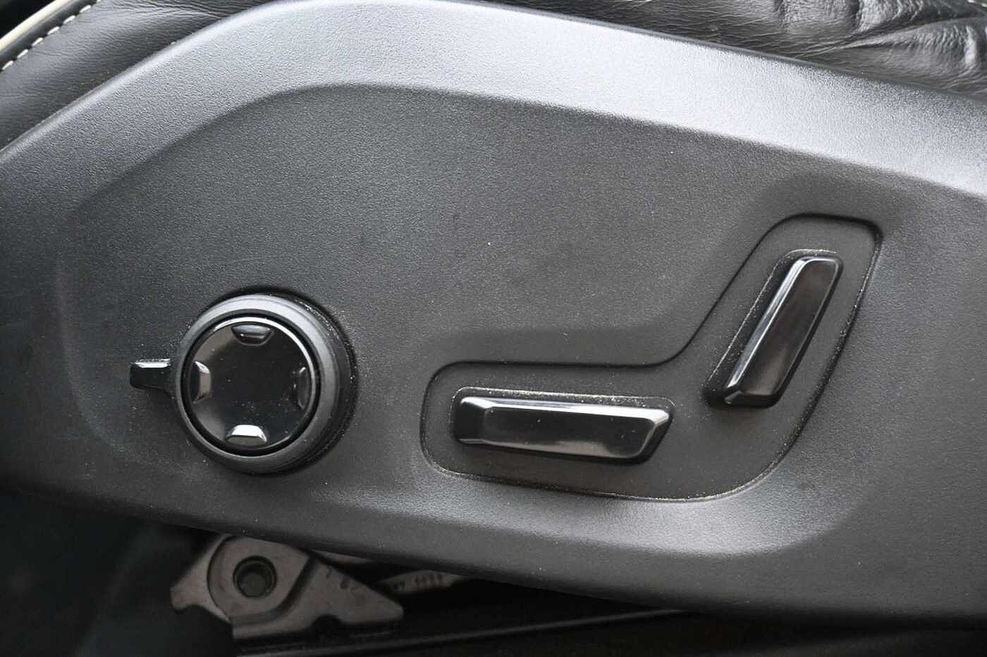 Volvo  R Design AWD