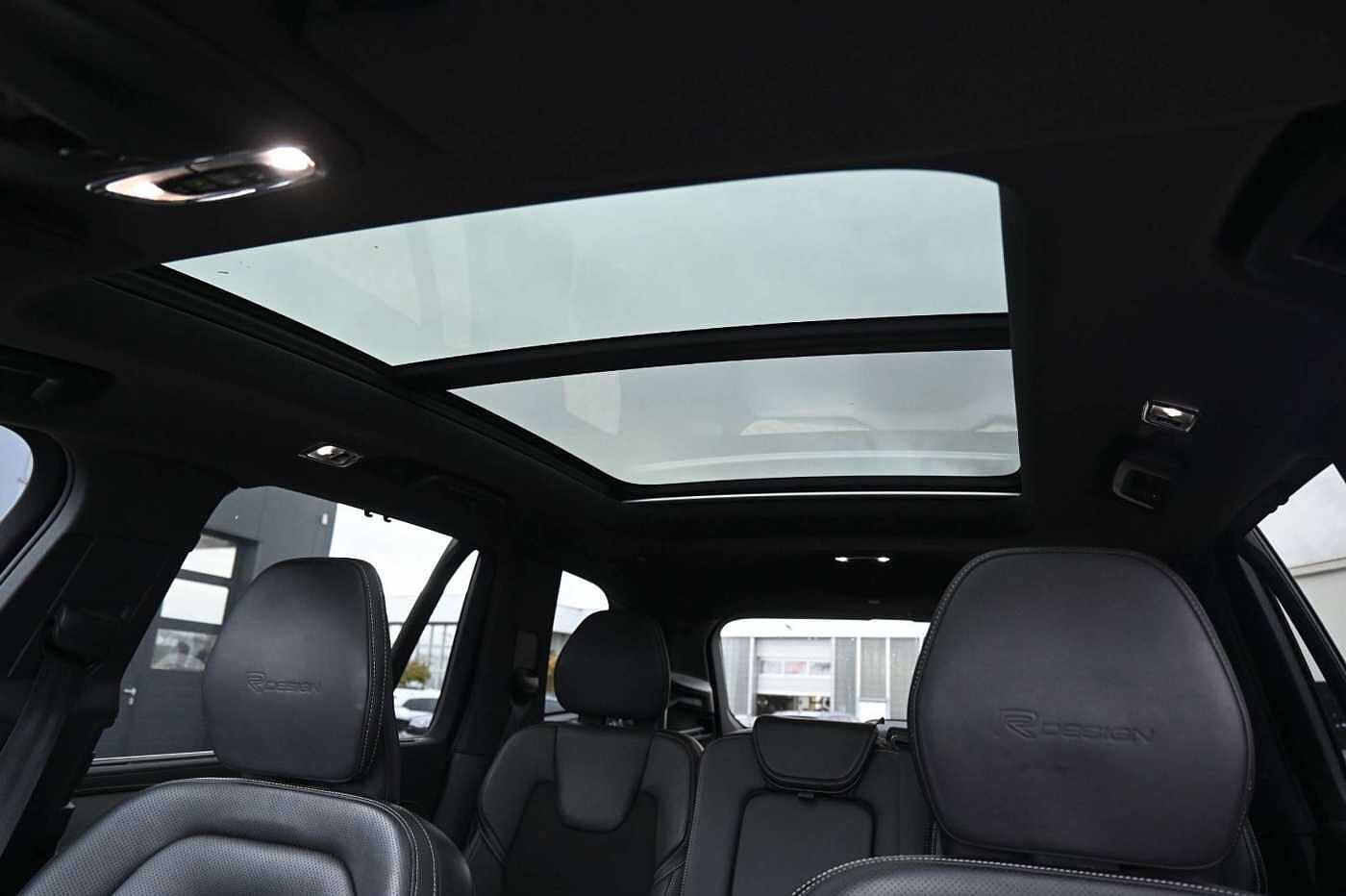 Volvo  R Design AWD