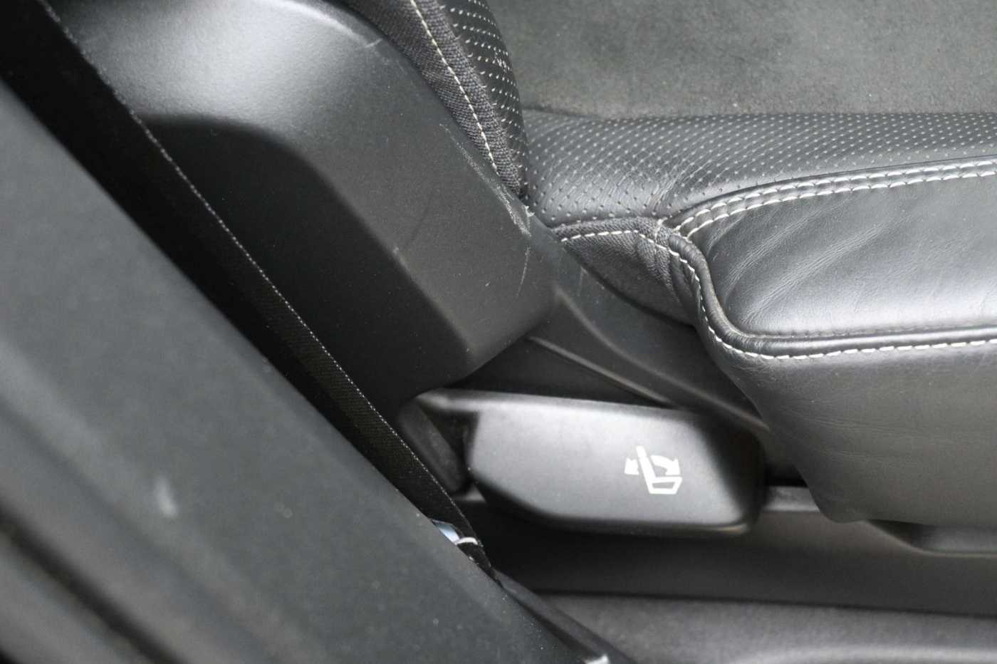 Volvo  R Design AWD