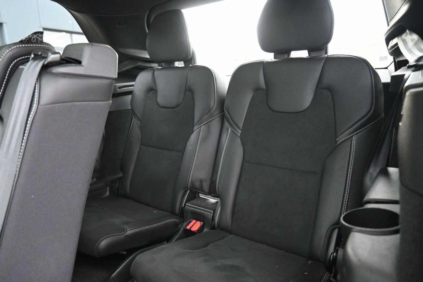 Volvo  R Design AWD