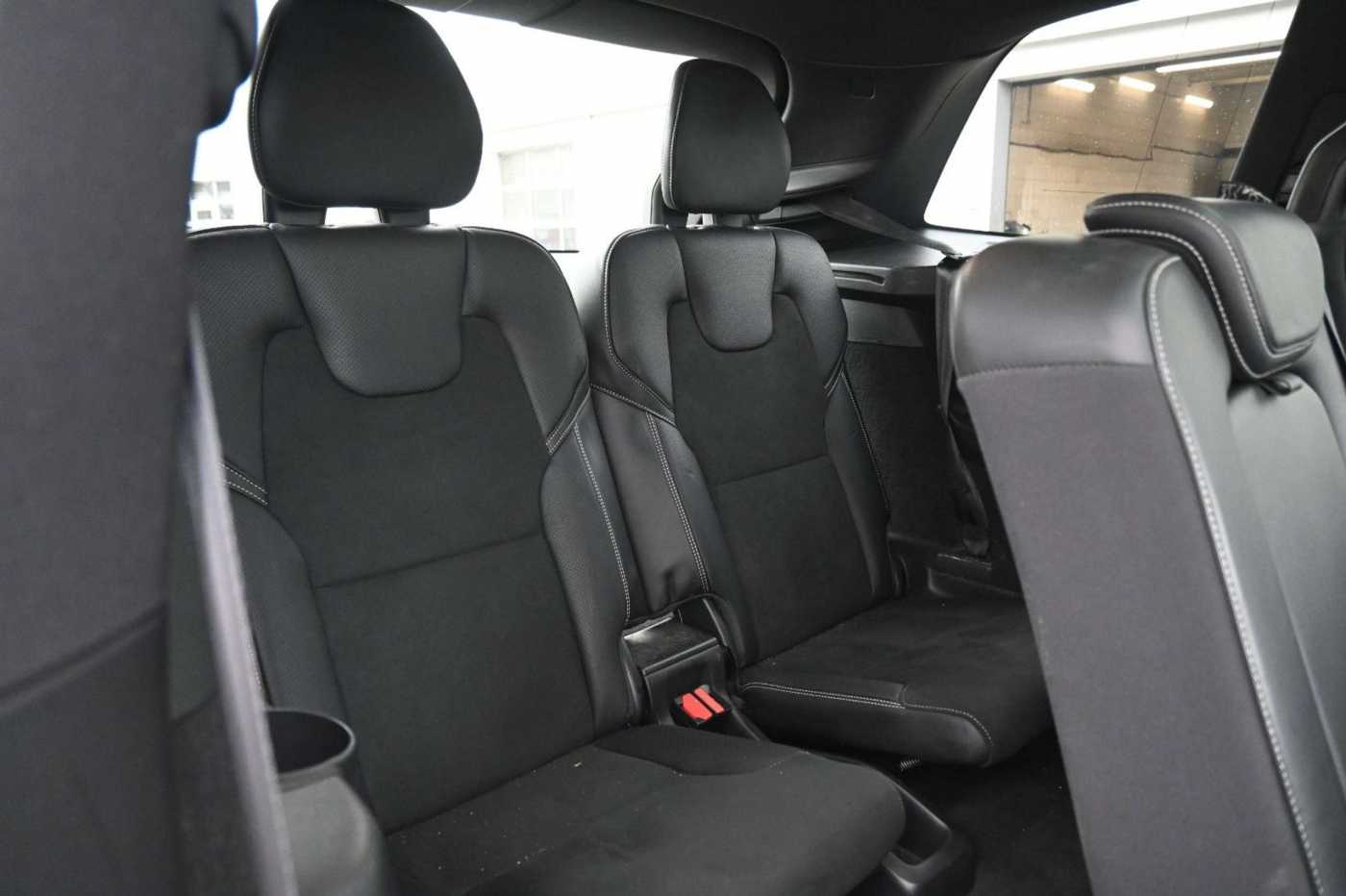 Volvo  R Design AWD