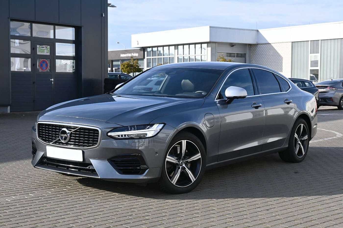 Volvo  Lim. R-Design Plug-In Hyb. AWD*B&W*LUFT*MASS*