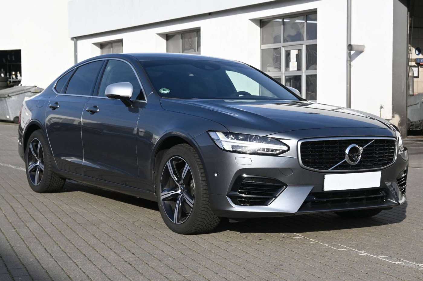 Volvo  Lim. R-Design Plug-In Hyb. AWD*B&W*LUFT*MASS*