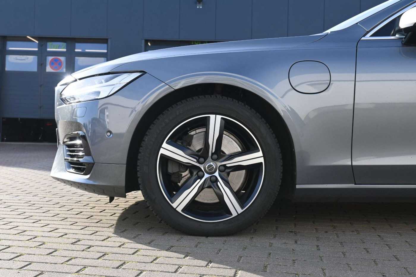 Volvo  Lim. R-Design Plug-In Hyb. AWD*B&W*LUFT*MASS*