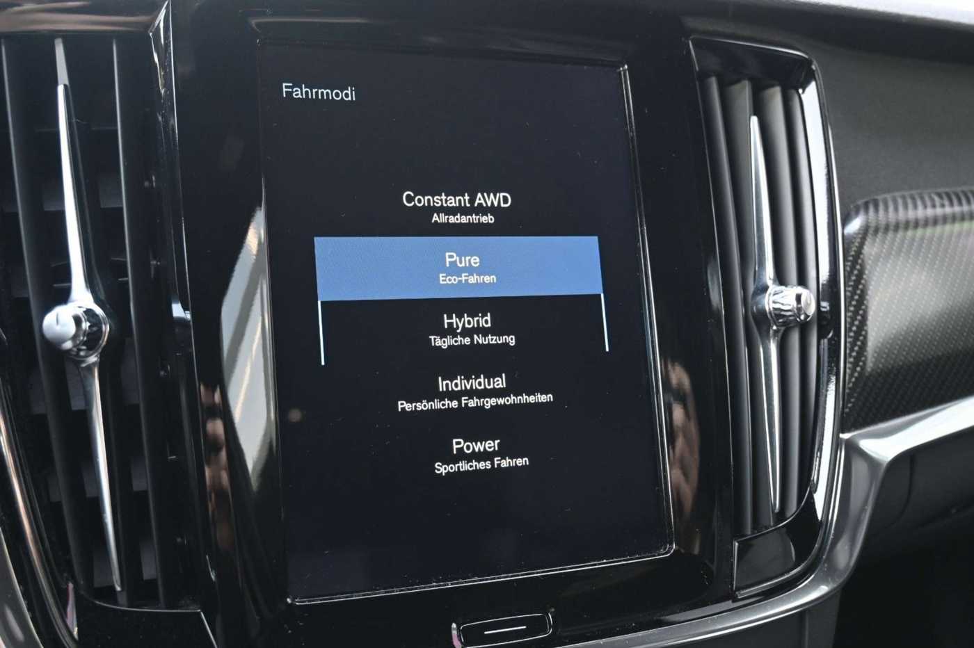Volvo  Lim. R-Design Plug-In Hyb. AWD*B&W*LUFT*MASS*