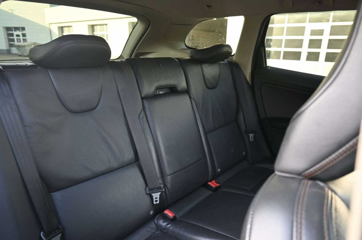 Volvo  3.2L 6-Zylinder