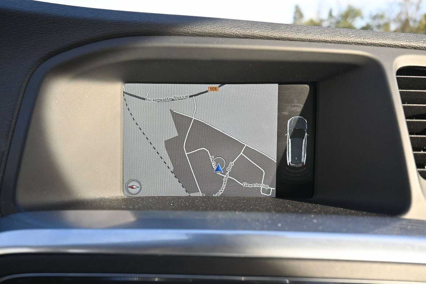Volvo  Kombi D6 Summum AWD*NAV*LED*TEMPO*
