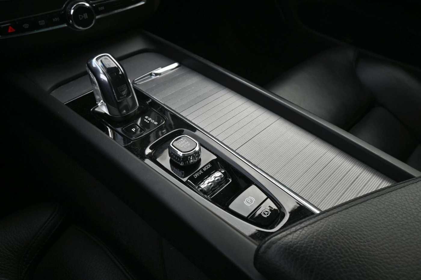 Volvo  T8 RC AWD Inscription*PANO*RFK*BLIS*DAB