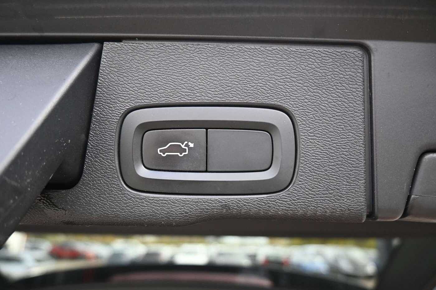 Volvo T8 RC AWD Inscription*PANO*RFK*BLIS*DAB*AHK