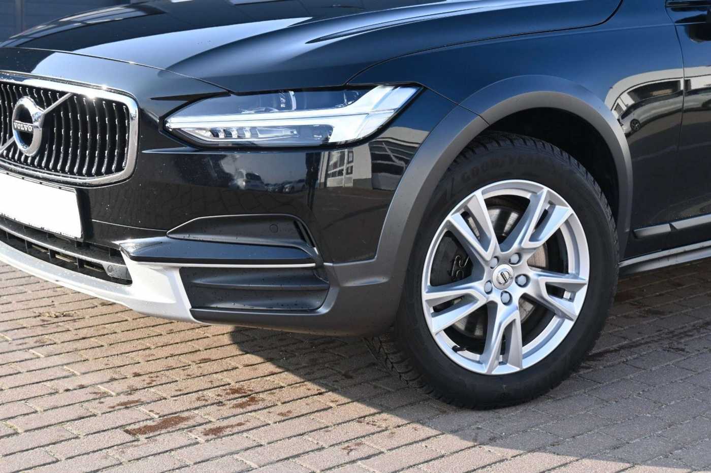 Volvo  V90 CC D4 AWD*STHZ*MIetkauf möglich