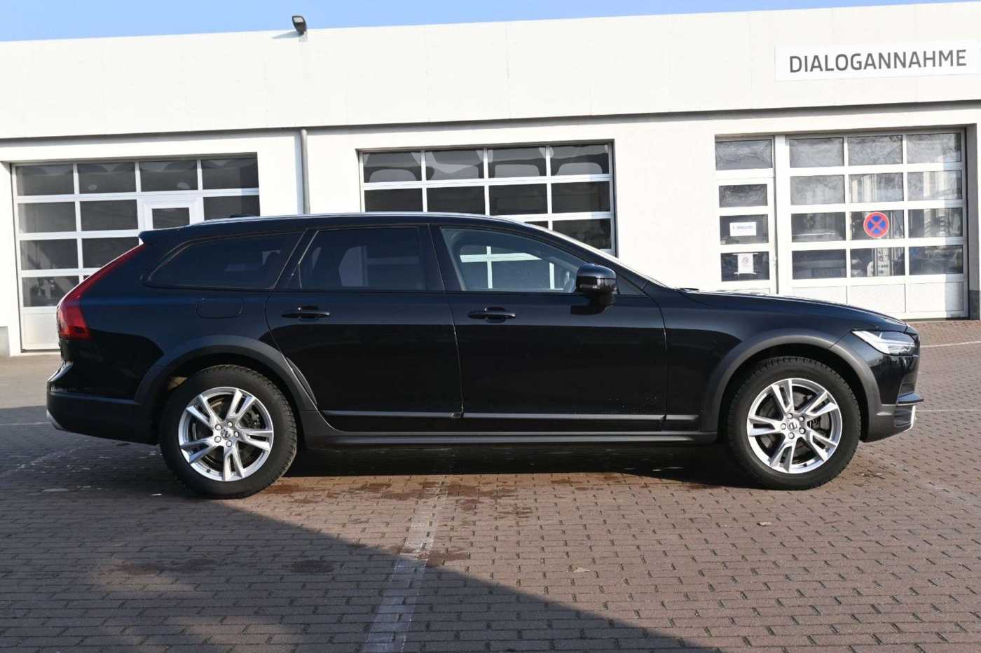 Volvo  V90 CC D4 AWD*STHZ*MIetkauf möglich