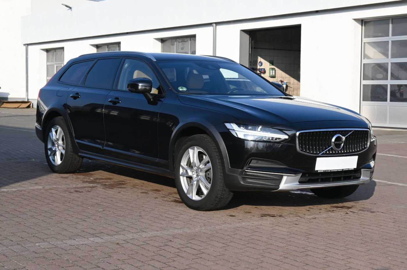 Volvo  V90 CC D4 AWD*STHZ*MIetkauf möglich