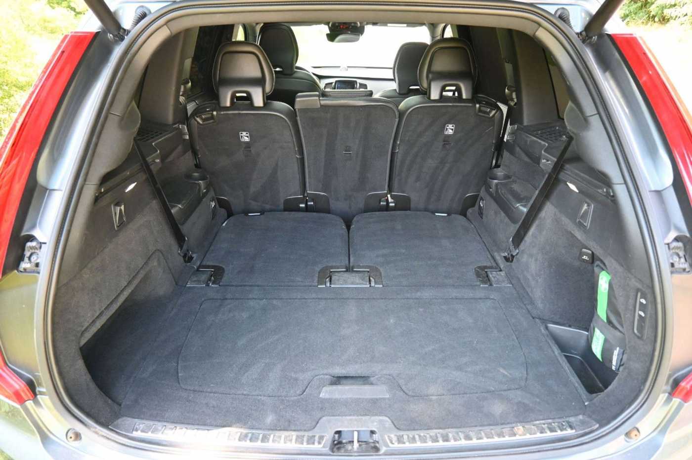 Volvo  Mietkauf*XC90 D5 AWD*R-Design*STHZ*360°*LUFT*AHK