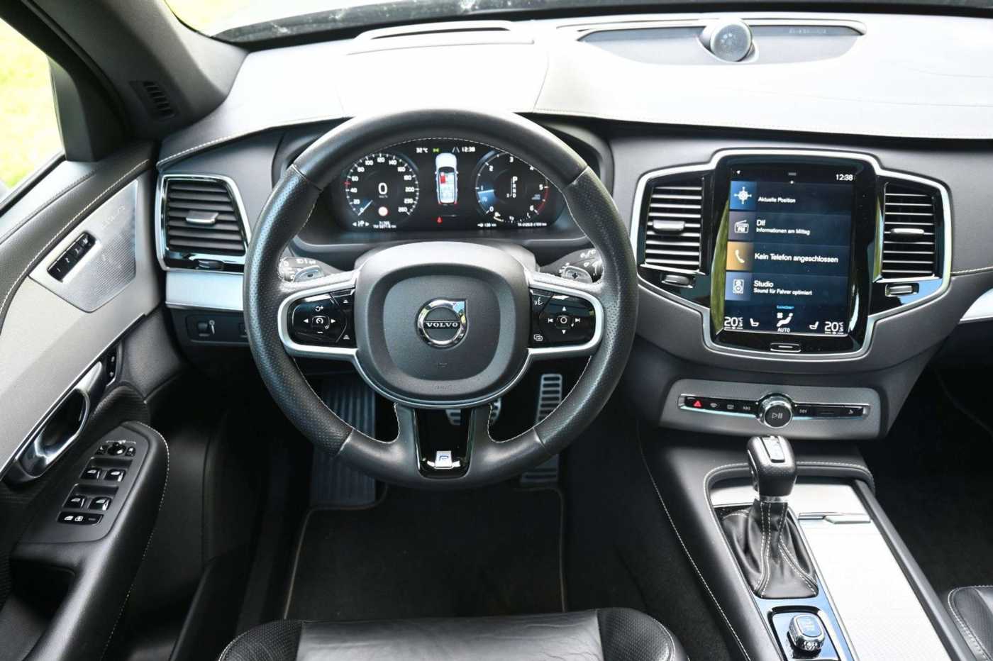 Volvo  Mietkauf*XC90 D5 AWD*R-Design*STHZ*360°*LUFT*AHK