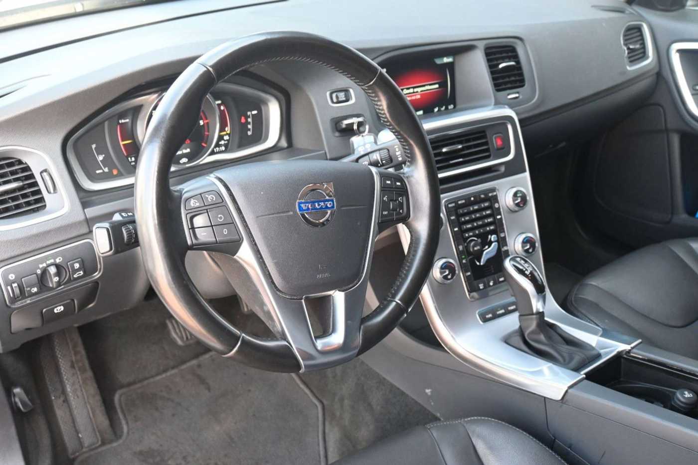 Volvo  **Mietkauf**V60D6*Sum*SD*NAVI*STHZ*E-KZ*Miete