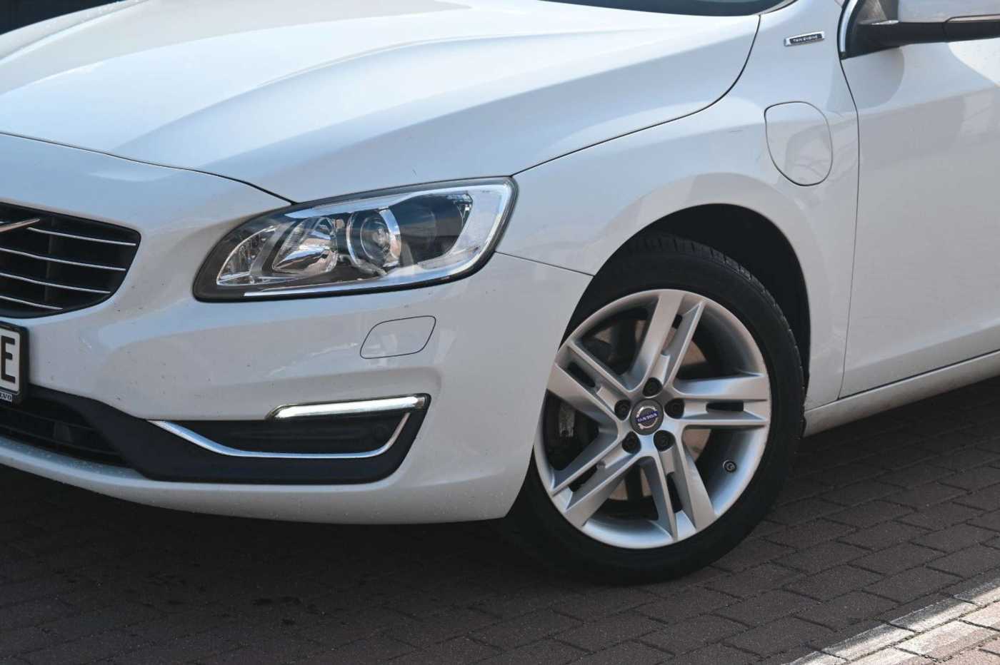 Volvo  **Mietkauf**V60D6*Sum*SD*NAVI*STHZ*E-KZ*Miete
