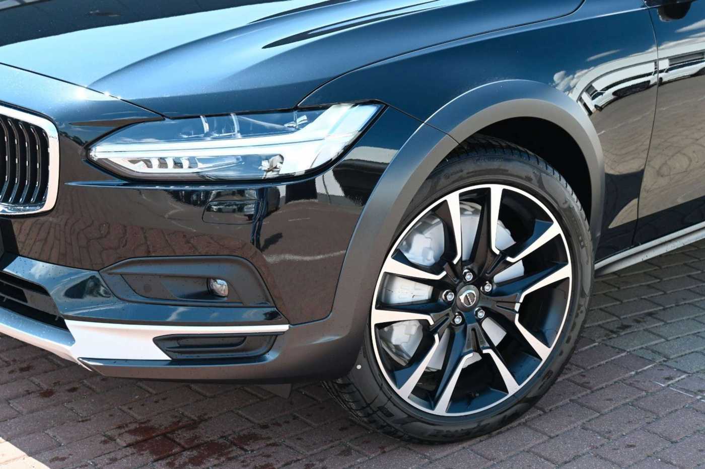 Volvo  V90 B4 D AWD Cross Country *Pano*STDHZG*ACC
