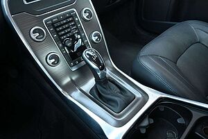 Volvo  **Mietkauf**S80 D4 Mom*AT*ACC*NAV*SITHZ*PANO*XEN