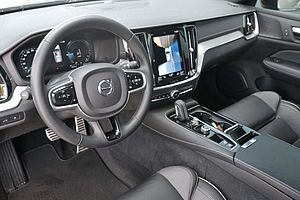 Volvo  Recharge T8 AWD R-Design*PANO*360°*H&K