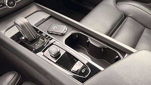 Volvo  T8AWD RC R Design MJ22*LUFT*PANO*360°HK*SHZ