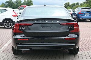 Volvo  B4 Plus Dark*LED*PANO*STHZ*H&K*360*QI*19'