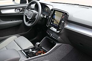 Volvo  B3 DKG Plus Dark*FSHZG*360°*AHK*AllSeason