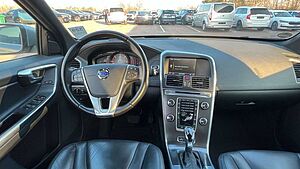 Volvo  Summum D5 AWD*Bi-Xenon*BLIS*DriverAlert*Fou
