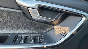 Volvo  Summum D5 AWD*Bi-Xenon*BLIS*DriverAlert*Fou
