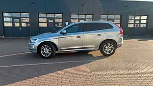 Volvo  Summum D5 AWD*Bi-Xenon*BLIS*DriverAlert*Fou