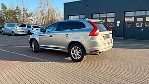 Volvo  Summum D5 AWD*Bi-Xenon*BLIS*DriverAlert*Fou