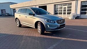 Volvo  Summum D5 AWD*Bi-Xenon*BLIS*DriverAlert*Fou