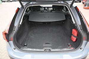 Volvo  V90CC B5 D AWD Pro*HuD*STDHZG*PANO*360°*ACC*AHK