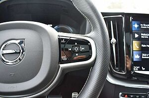 Volvo  T8 R-Design*AWD*RFK*Luft*LED*NAVI*Serv NEU