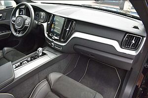 Volvo  T8 R-Design*AWD*RFK*Luft*LED*NAVI*Serv NEU